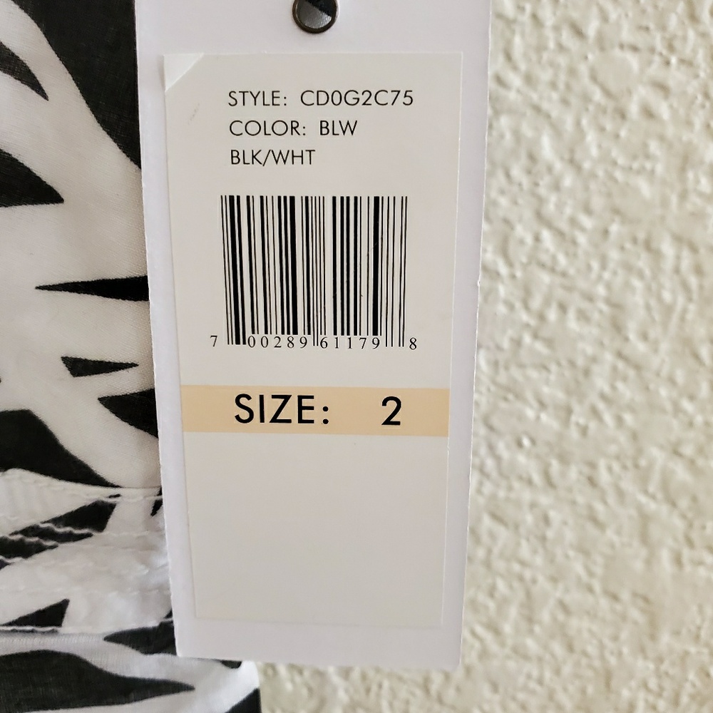 Dress - Picture 4 of 6